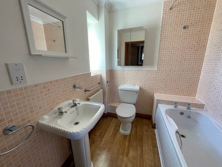 Images for St Georges, Weston-super-mare, North Somerset EAID:cooke BID:0004-621e-c61a-ad11