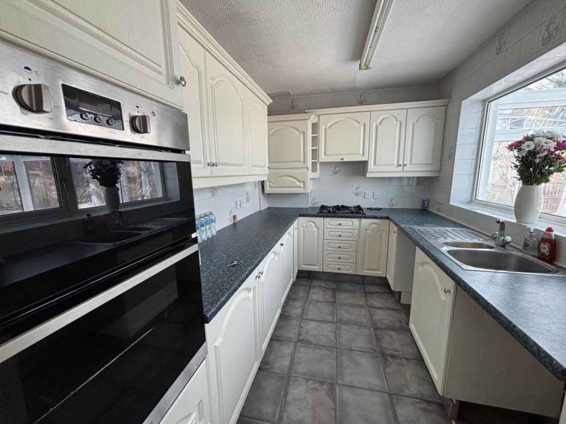 Images for Worle, Weston-super-Mare, North Somerset EAID:cooke BID:0004-621e-c61a-ad11
