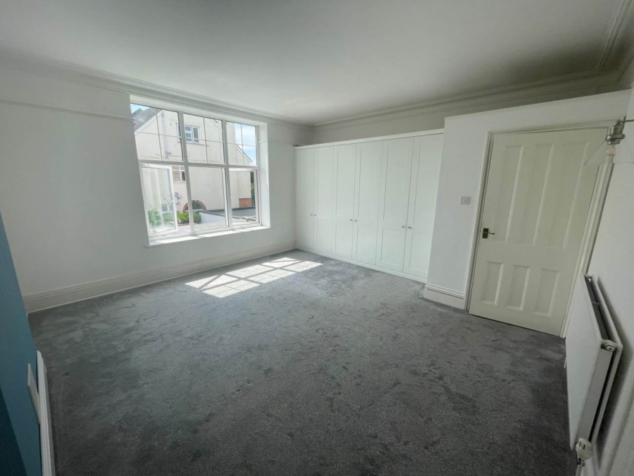 Images for Bristol EAID:cooke BID:0004-621e-c61a-ad11