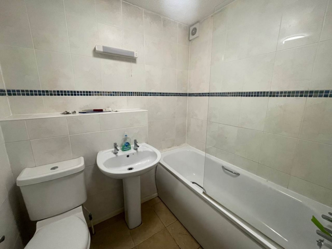 Images for North Worle, Weston-super-Mare, North Somerset EAID:cooke BID:0004-621e-c61a-ad11