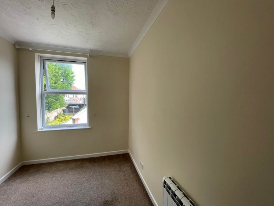 Images for Moorland Road, Weston-super-Mare, North Somerset EAID:cooke BID:0004-621e-c61a-ad11