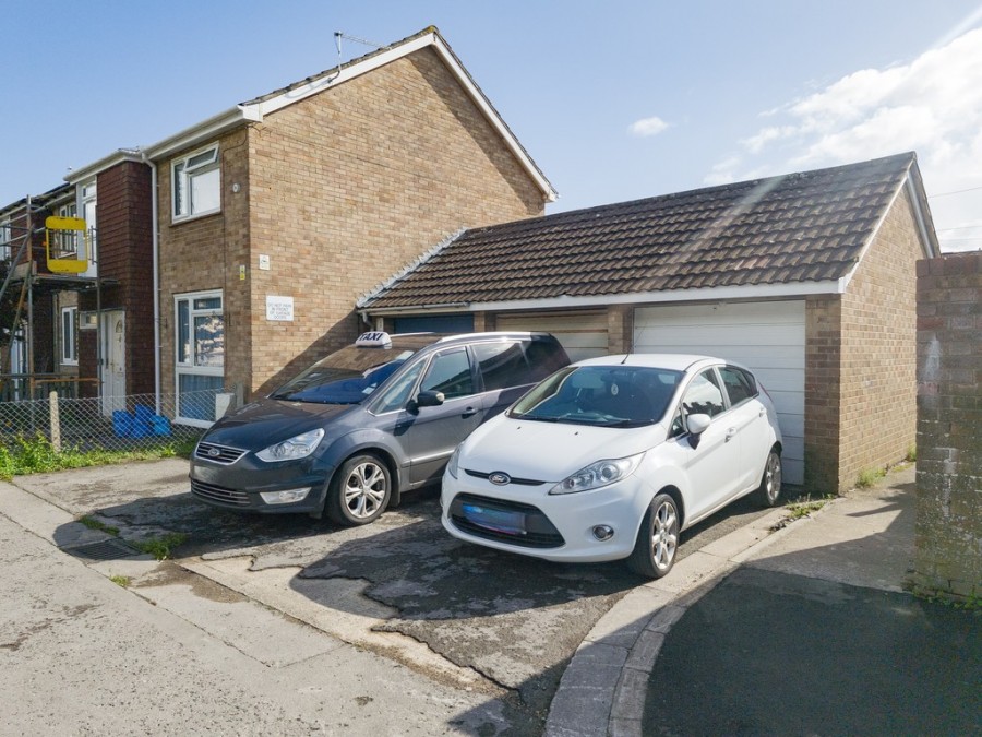 Images for Dunster Crescent, Weston-super-Mare EAID:6a22df450a1d966c4e61b5b18db2818b BID:1