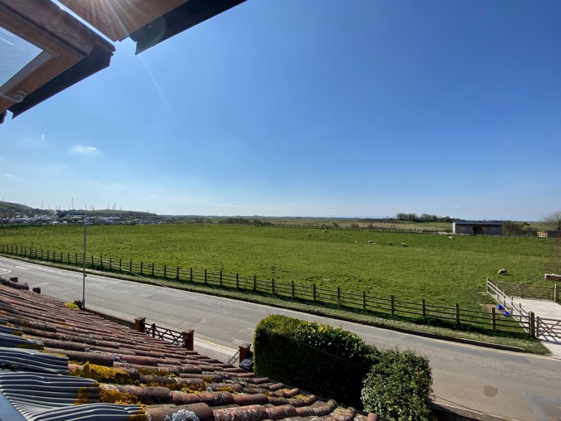 Images for Links Road, Uphill EAID:6a22df450a1d966c4e61b5b18db2818b BID:1