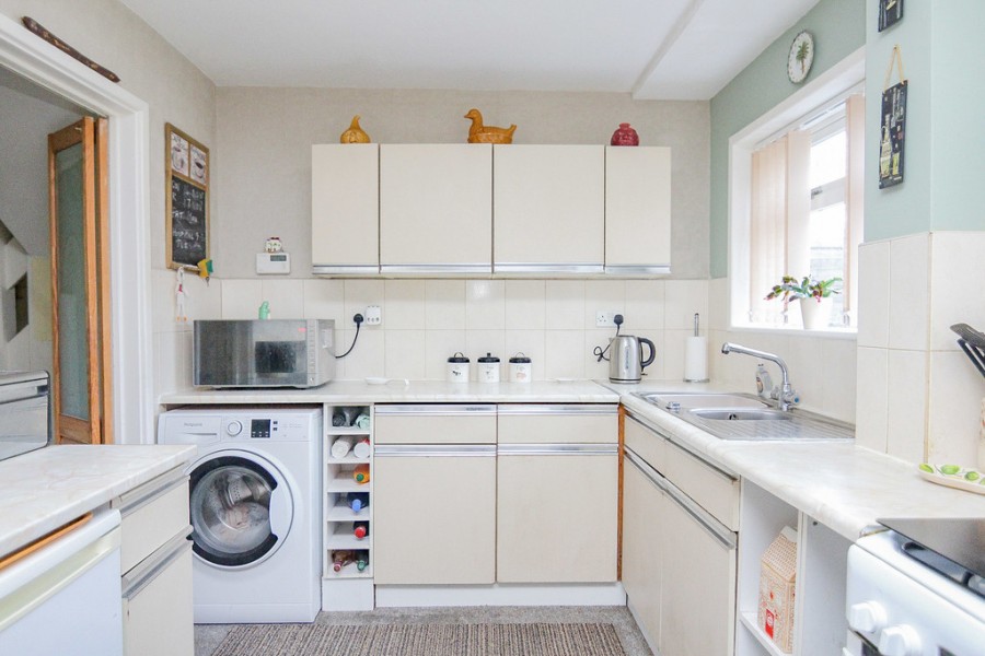 Images for Dunster Crescent, Weston-super-Mare EAID:6a22df450a1d966c4e61b5b18db2818b BID:1