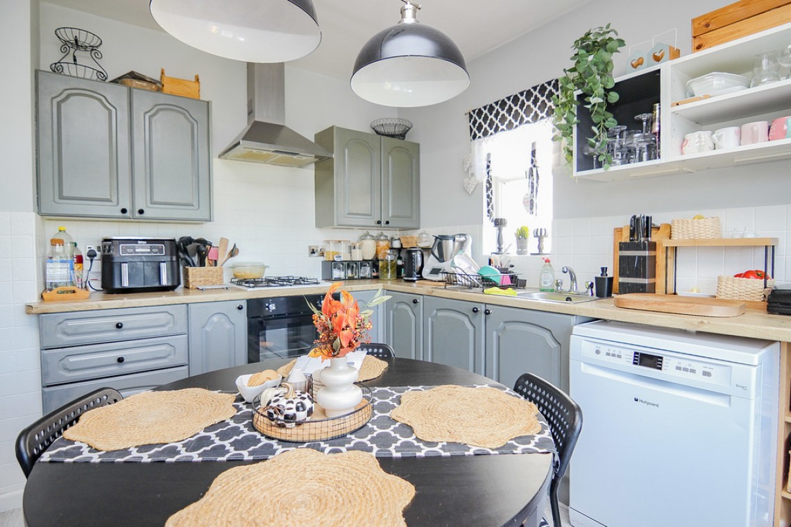 Images for Farm Road, Weston-super-Mare EAID:6a22df450a1d966c4e61b5b18db2818b BID:1