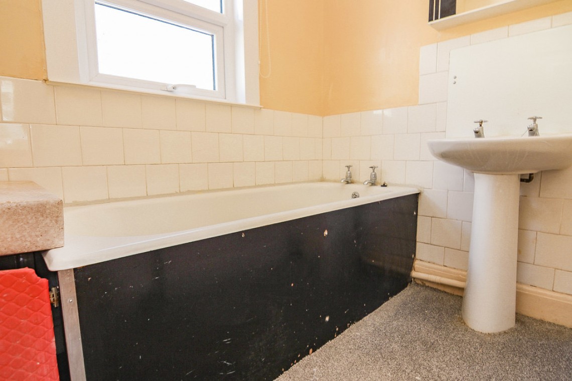 Images for Quantock Road, Weston-super-Mare EAID:6a22df450a1d966c4e61b5b18db2818b BID:1