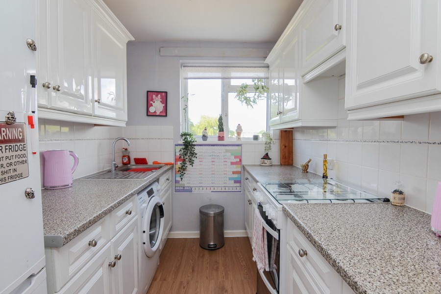 Images for Manor Farm Crescent, Weston-super-Mare EAID:6a22df450a1d966c4e61b5b18db2818b BID:1