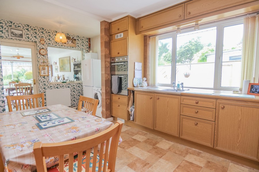 Images for Worlebury Close, Weston-super-Mare EAID:6a22df450a1d966c4e61b5b18db2818b BID:1